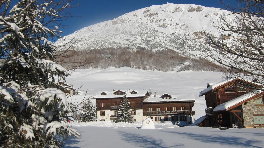 ליביניו Chalet Del Sole Per Gruppi מראה חיצוני תמונה