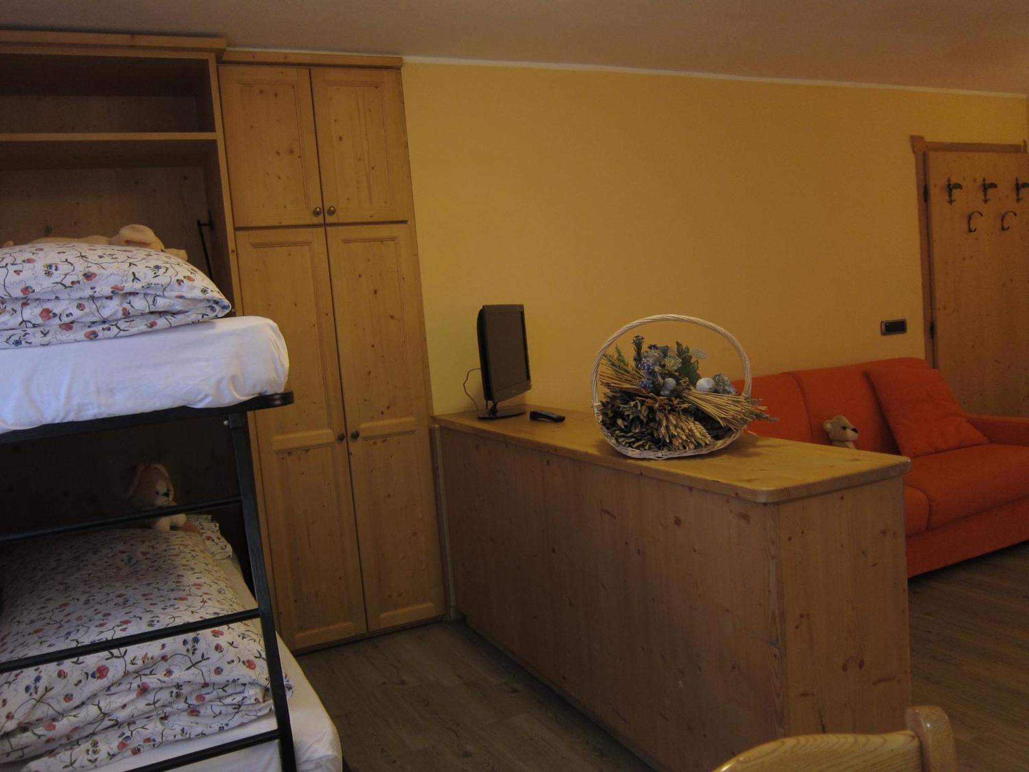 ליביניו Chalet Del Sole Per Gruppi מראה חיצוני תמונה
