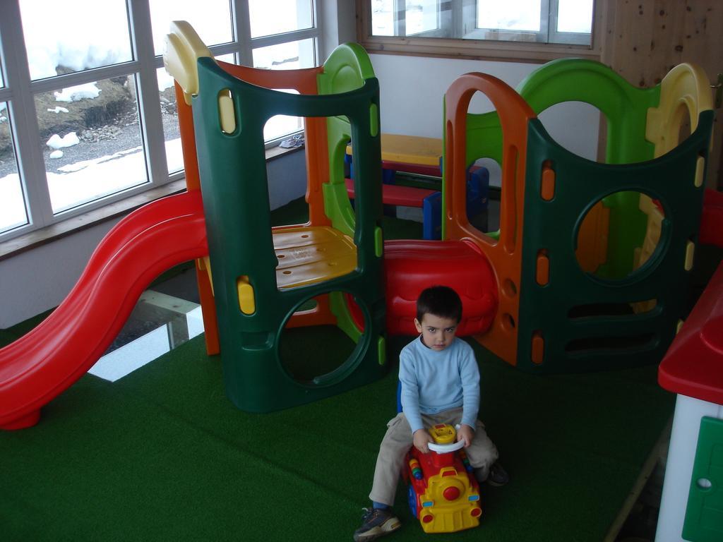 ליביניו Chalet Del Sole Per Gruppi מראה חיצוני תמונה