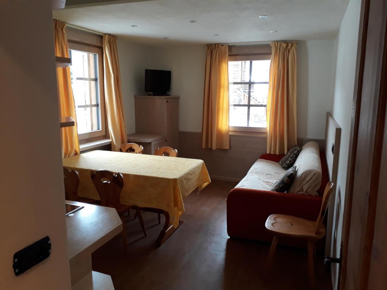 ליביניו Chalet Del Sole Per Gruppi מראה חיצוני תמונה