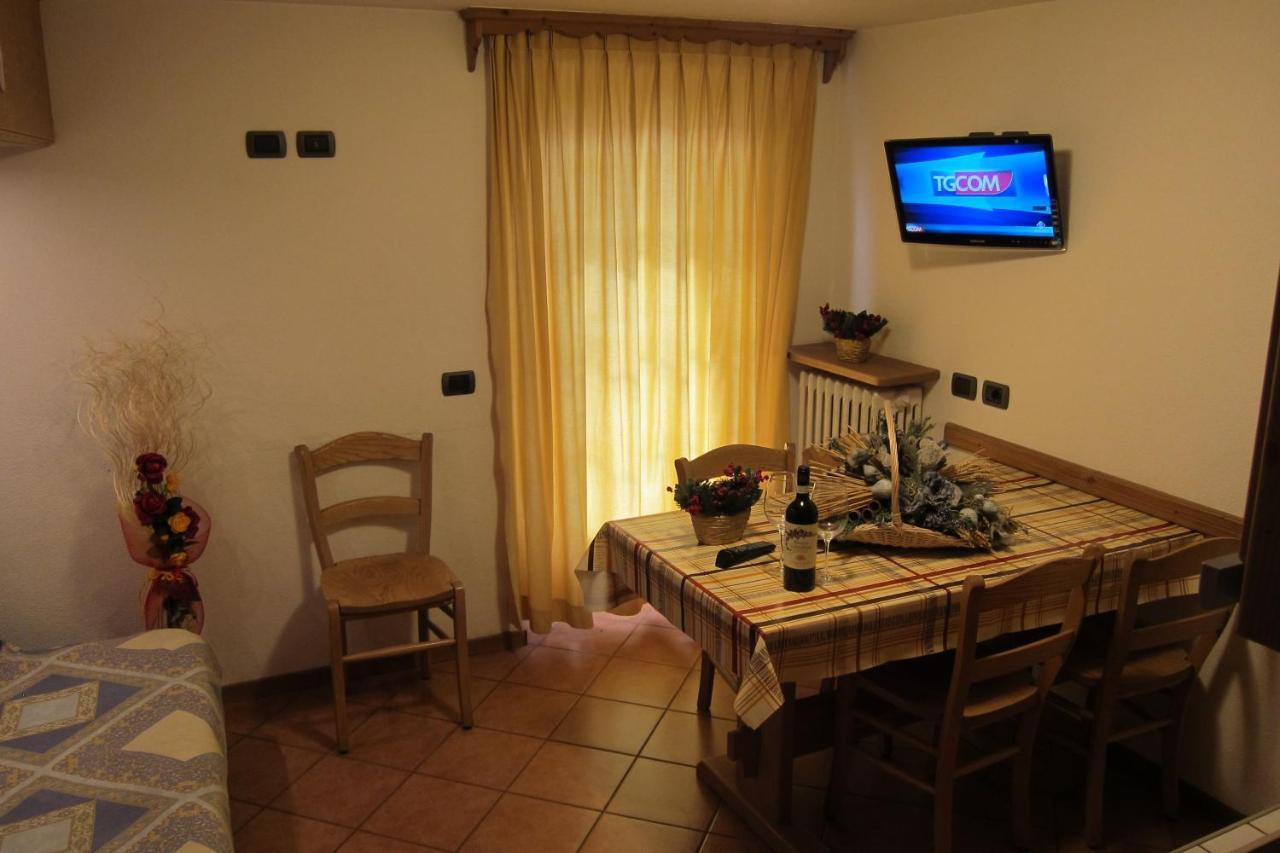 ליביניו Chalet Del Sole Per Gruppi חדר תמונה